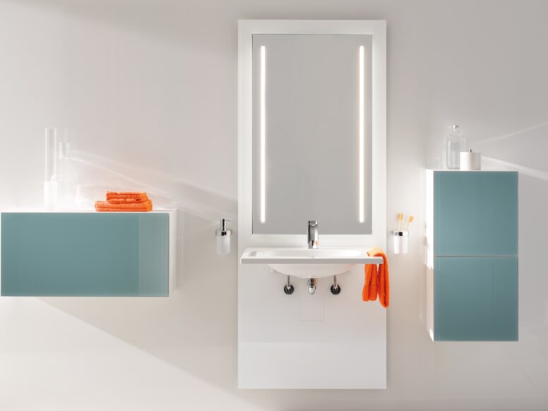 HEWI washbasin range S50, M40 Height-adjustable wash area