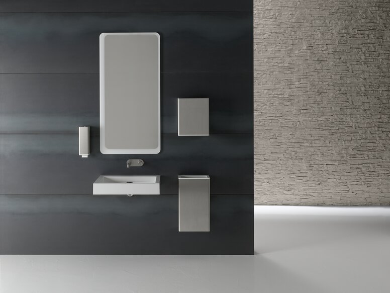 HEWI bathroom in the public area Series 805 Public bathroom in the 805 series