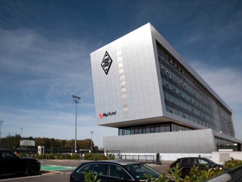 H4 Hotel in Mönchengladbach H4 Hotel Mönchengladbach from the outside